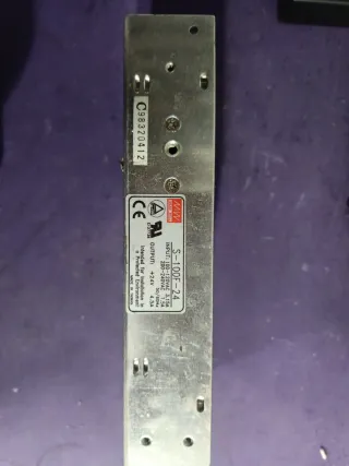 Fuente de Alimentación MW S-100F-24
