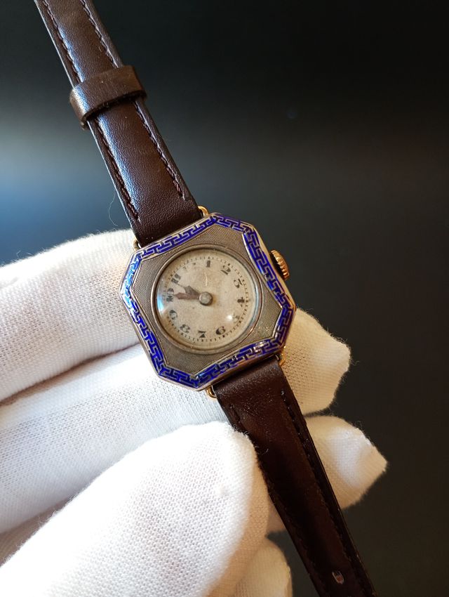 Reloj de pulsera vintage de plata con esmalte azul