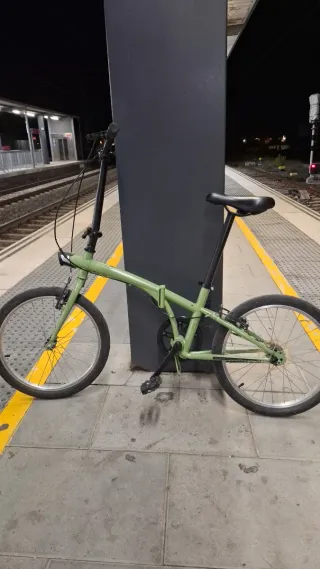 Bicicleta plegable verde