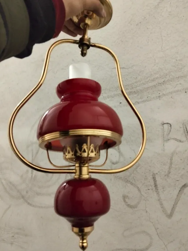 Lámpara colgante cristal rojo y dorado