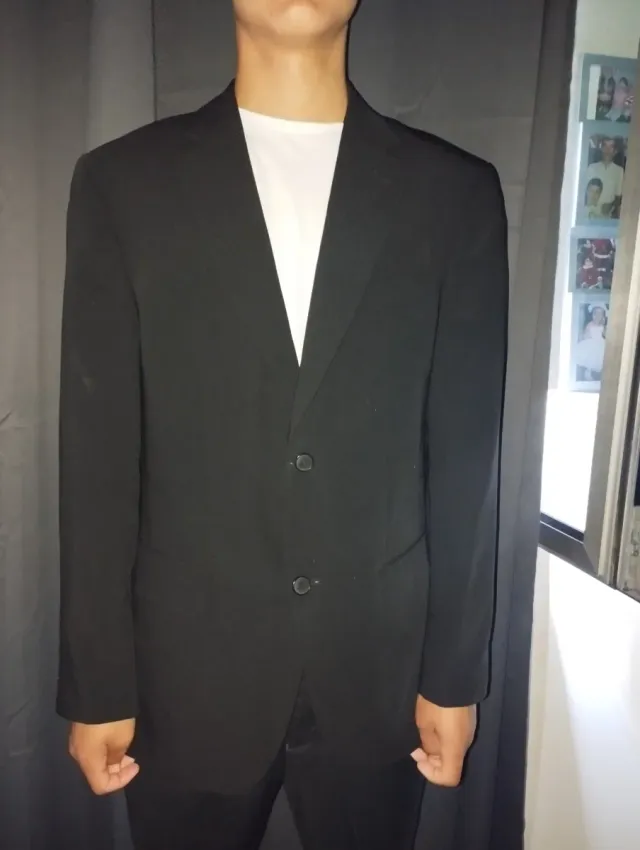 Traje de hombre negro