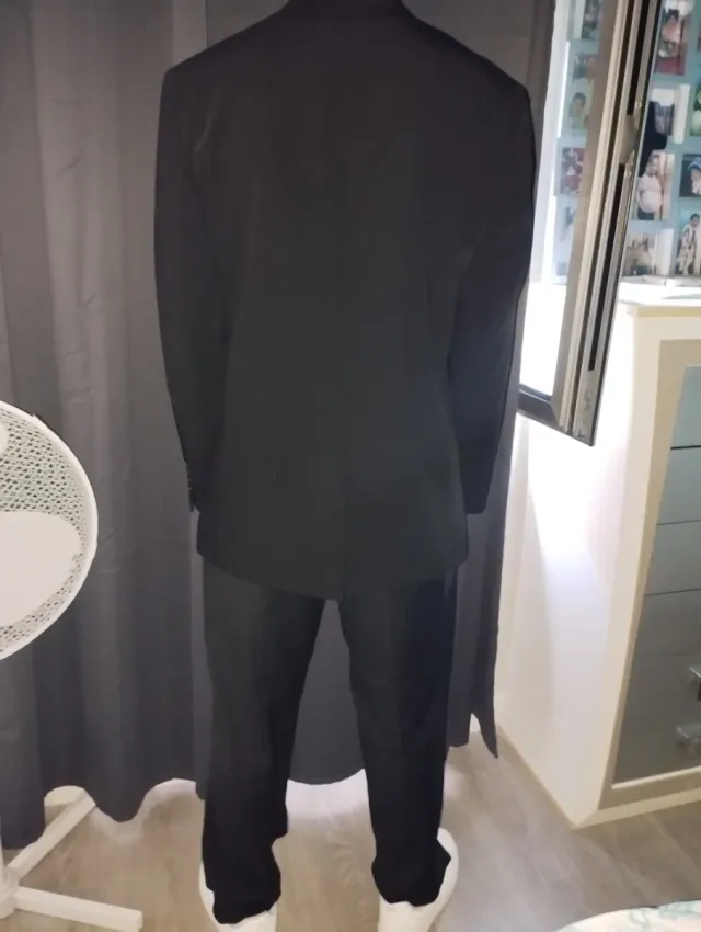 Traje de hombre negro