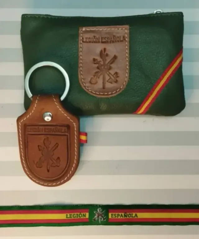 REBAJA: SET MONEDERO Y LLAVERO LEGIÓN -REGALO PULS