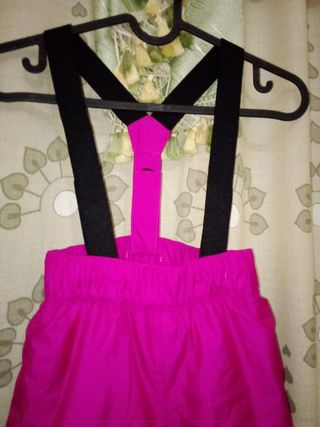 Pantalones de esquiar con tirantes fucsia