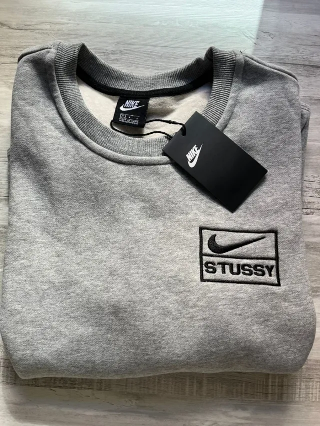 Sudadera Nike x Stussy Gris
