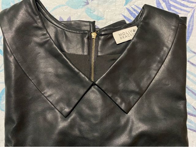 Vestido mini piel sintética manga corta