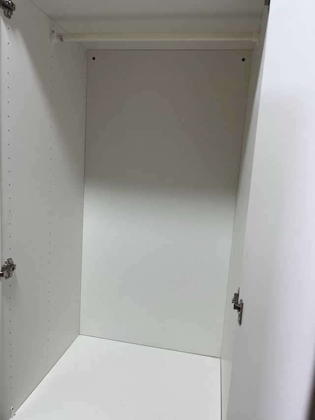 Guardaroba bianco per bambini Ikea