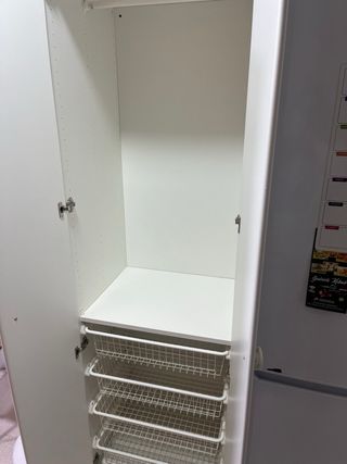 Guardaroba bianco per bambini Ikea