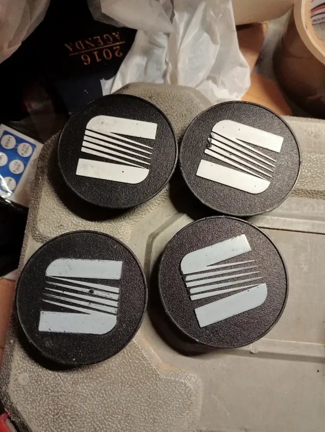 Tapabujes Seat (4 unidades)