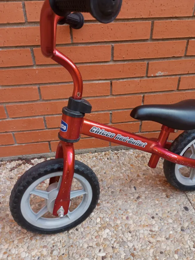 Bicicleta sin pedales Chicco Red Bullet
