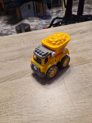 Camión de juguete excavadora y volquete