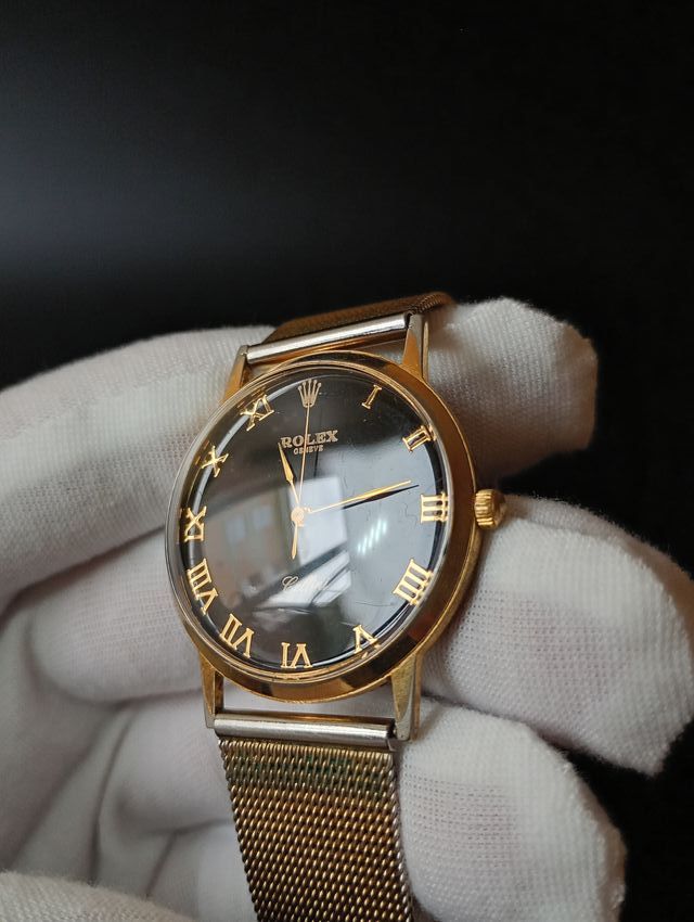 Reloj Cellini Cuarzo Negro y Dorado