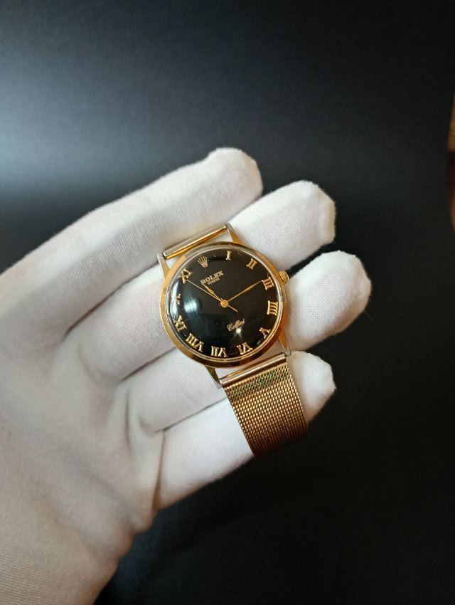 Reloj Cellini Cuarzo Negro y Dorado
