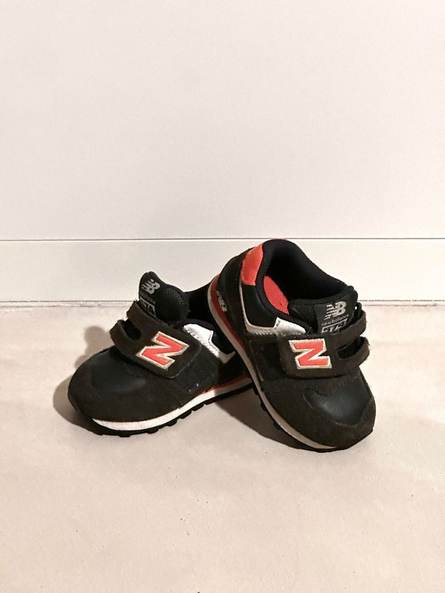 New Balance 574 Bebé Talla 20 - NUEVAS