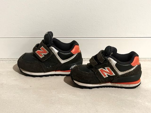 New Balance 574 Bebé Talla 20 - NUEVAS