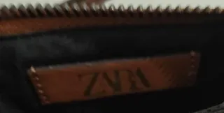 Bolso Zara troquelado marrón