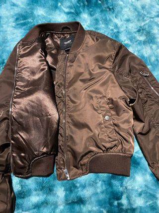 Cazadora bomber Pull&Bear marrón corta T.M