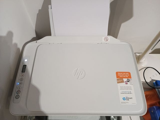 Stampante HP DeskJet 2710e