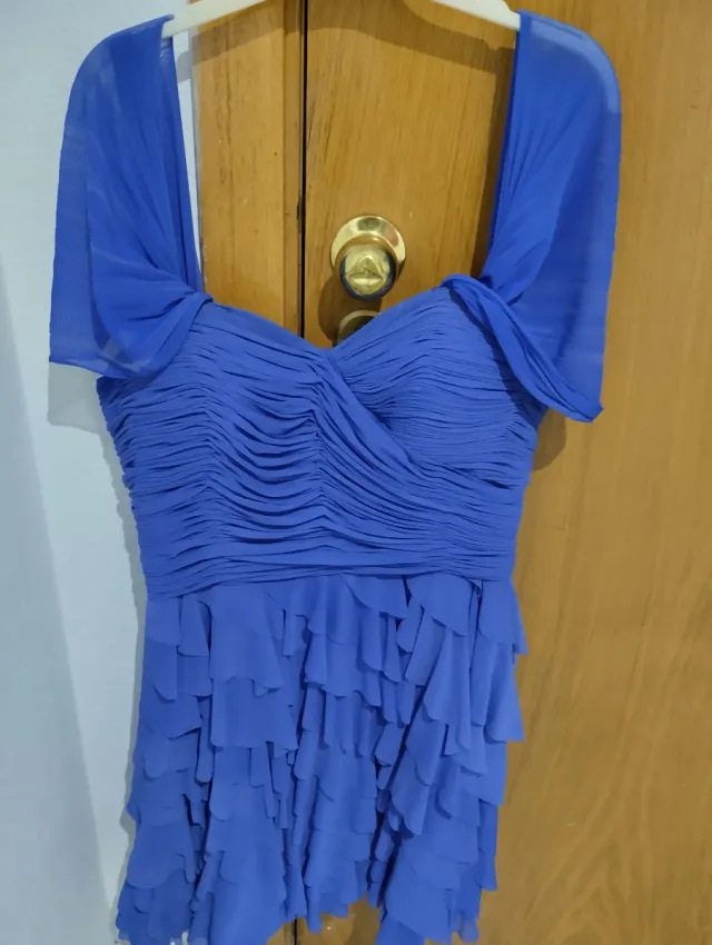 Vestido azulón con volantes