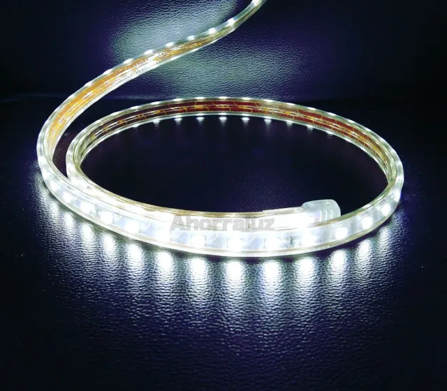 Tira LED 220v 5050 3m Blanco Frío con interruptor
