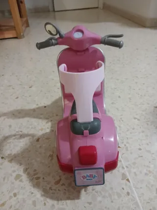 Moto Baby Born con mando teledirigido