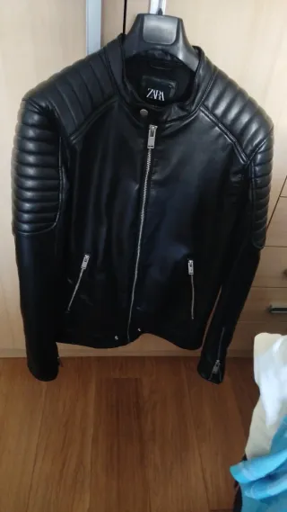 Chaqueta de cuero Zara hombre negra