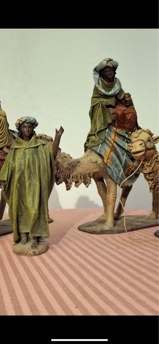 Lote 6 Figuras Reyes Magos con Camellos. Decorarte