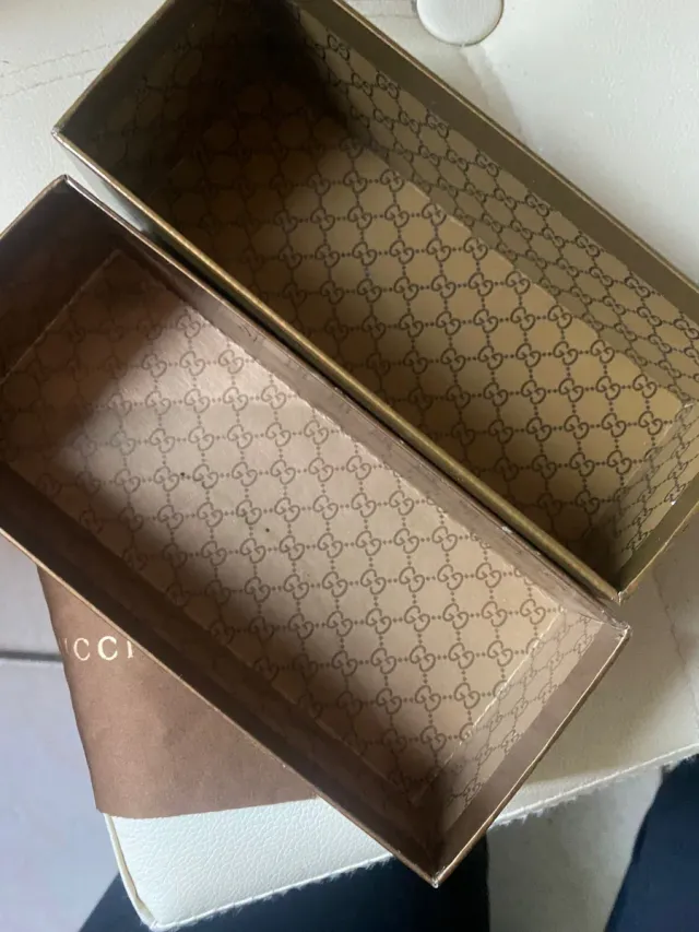 Custodia più scatola