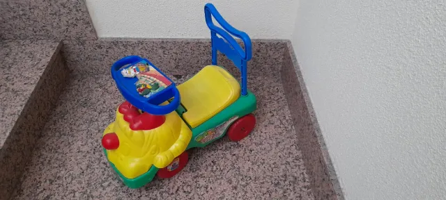 Correpasillos infantil con manillar