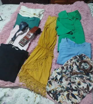 Lote Ropa: Cazadora, Vestido, Suéter