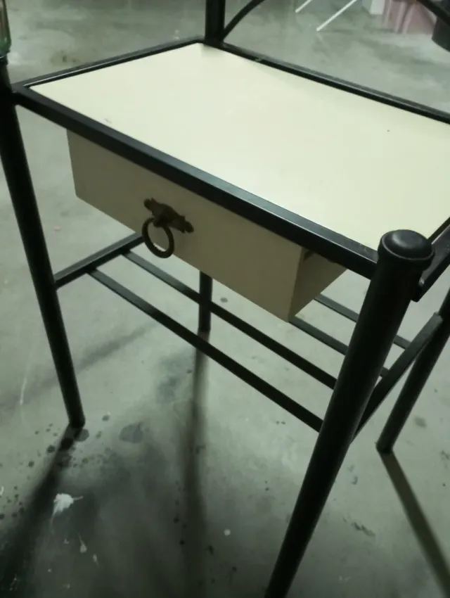 Mesilla forja y madera beige y negra