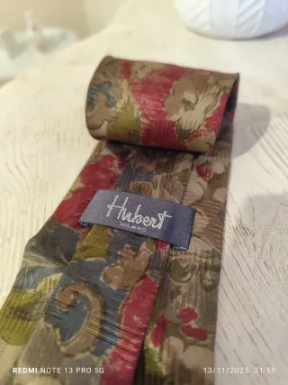 Cravatta Seta Hubert Milano Nuova