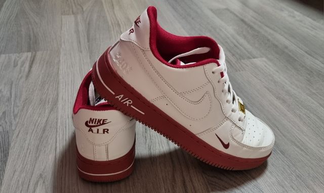 Nike Air Force 1 Blancas y Rojas