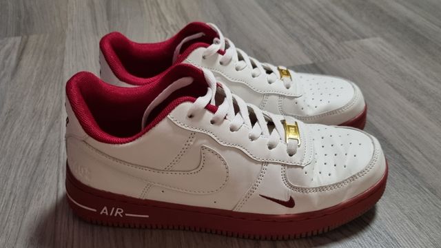 Nike Air Force 1 Blancas y Rojas