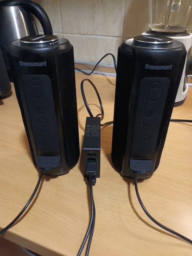 2 x Altavoces Tronsmart T6 Plus 40W + cargador 3.0