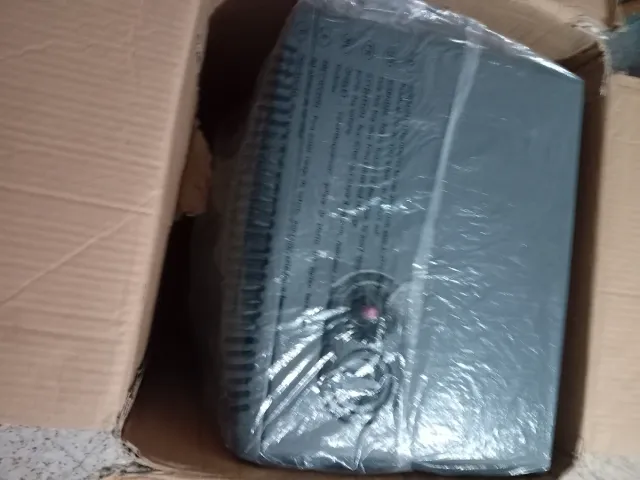 Calentador Hyundai Negro