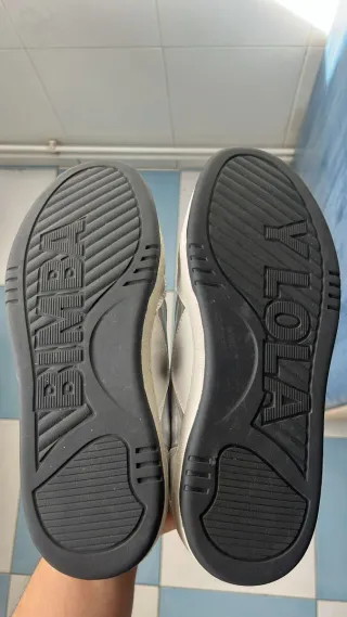 Deportivas Bimba y Lola Blancas y Plateadas