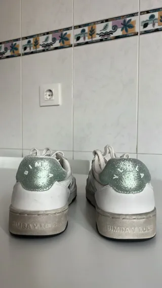 Deportivas Bimba y Lola Blancas y Plateadas