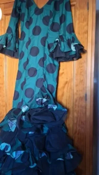 Traje de Flamenca Verde y Negro