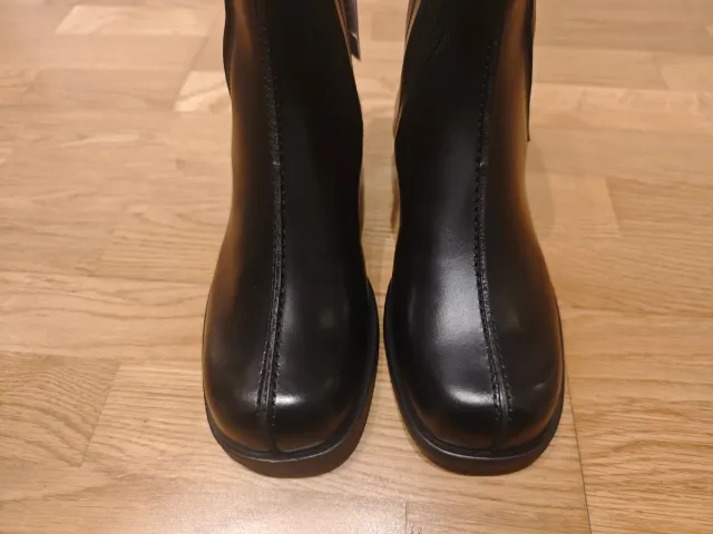 NANUSHKA X ZARA - Botas de Piel - Nuevas