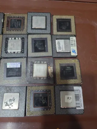 Lote de 24 procesadores Intel Pentium
