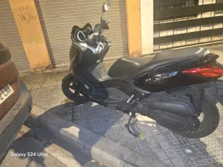 Yamaha Xmax 125