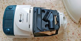 Aspiradora Panasonic MC-E742