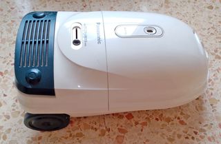 Aspiradora Panasonic MC-E742