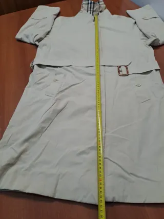 Gabardina Burberry Beige Mujer