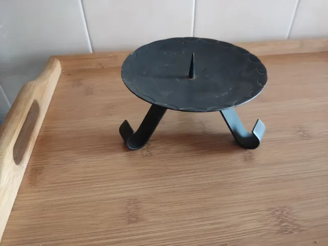 CANDELABRO IN FERRO VINTAGE A 3 GAMBE