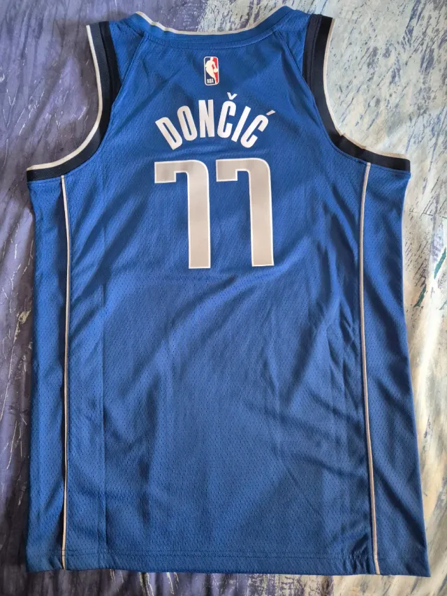 Canotta Nike di Doncic dei Dallas Mavericks