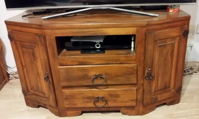 Mueble TV de madera rústico