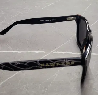 Occhiali da sole Hawkers neri e bianchi