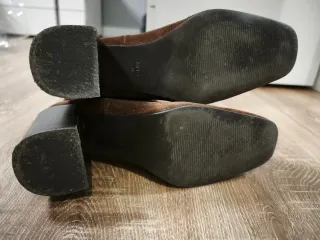 Botas altas de piel marrones